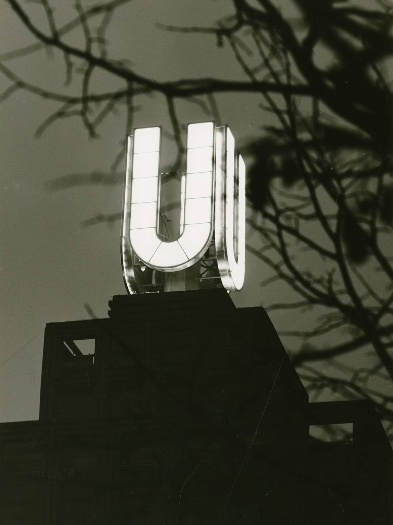 Leuchtreklame “U”, Dortmund, 1968